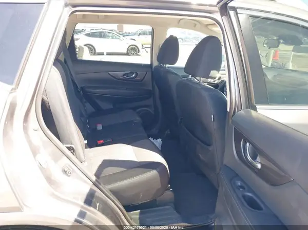 5N1AT2MTXKC713447 2019 NISSAN ROGUE - Image 8