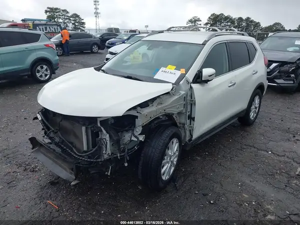5N1AT2MTXKC714842 2019 NISSAN ROGUE - Image 2