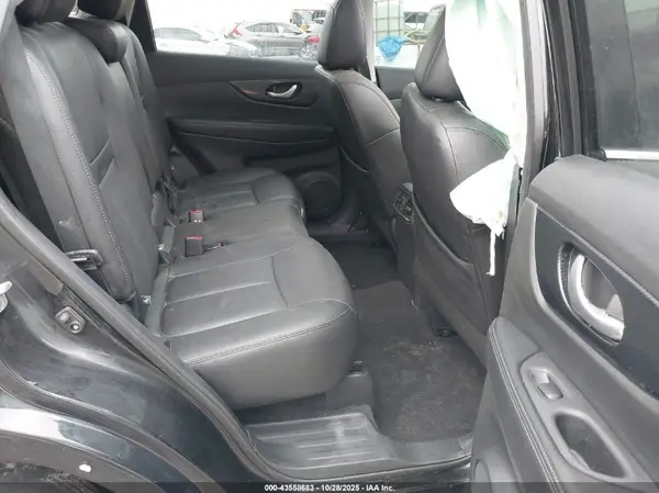 5N1AT2MTXKC727848 2019 NISSAN ROGUE - Image 8