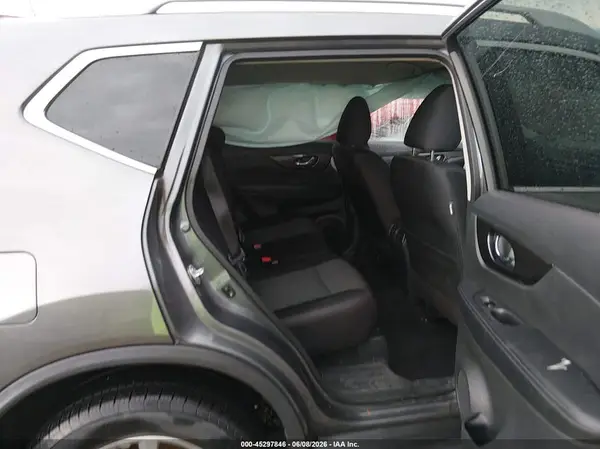 5N1AT2MTXKC747808 2019 NISSAN ROGUE - Image 8