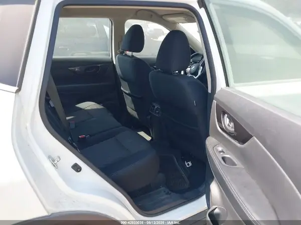 5N1AT2MTXKC759828 2019 NISSAN ROGUE - Image 8