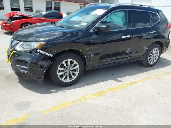 5N1AT2MTXKC772885 2019 NISSAN ROGUE - Image 2