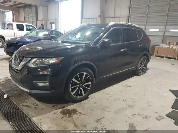 5N1AT2MTXKC776662 2019 NISSAN ROGUE - Image 2