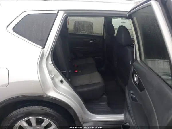 5N1AT2MTXKC784910 2019 NISSAN ROGUE - Image 8