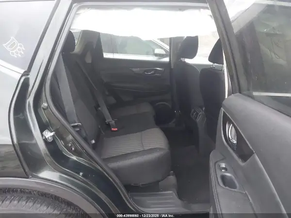 5N1AT2MTXKC785636 2019 NISSAN ROGUE - Image 8