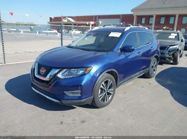 5N1AT2MTXKC785975 2019 NISSAN ROGUE - Image 2