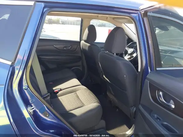 5N1AT2MTXKC785975 2019 NISSAN ROGUE - Image 8