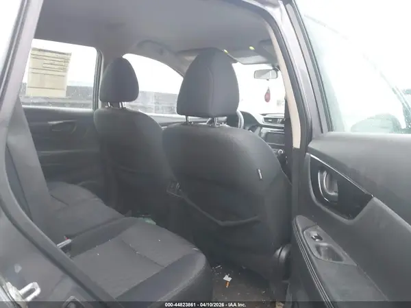 5N1AT2MTXKC787581 2019 NISSAN ROGUE - Image 8