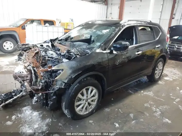 5N1AT2MTXKC800698 2019 NISSAN ROGUE - Image 2