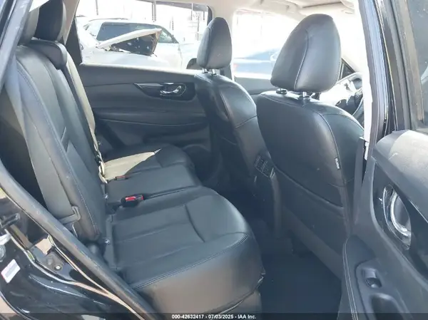 5N1AT2MTXKC804590 2019 NISSAN ROGUE - Image 8