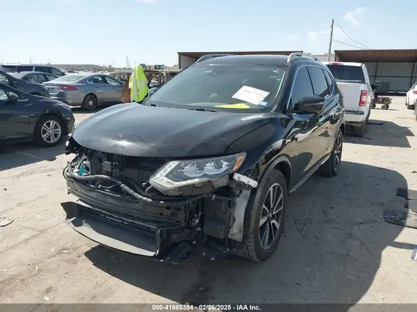 5N1AT2MTXKC813158 2019 NISSAN ROGUE - Image 2