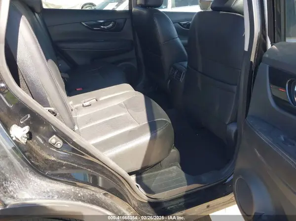 5N1AT2MTXKC813158 2019 NISSAN ROGUE - Image 8
