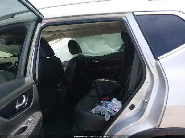 5N1AT2MTXKC820420 2019 NISSAN ROGUE - Image 8