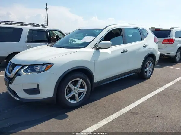 5N1AT2MTXKC831157 2019 NISSAN ROGUE - Image 2