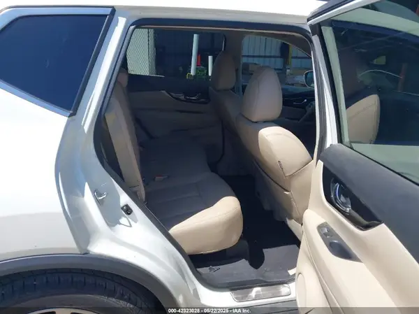 5N1AT2MTXLC703924 2020 NISSAN ROGUE - Image 8