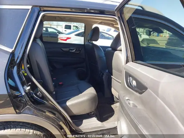 5N1AT2MTXLC745669 2020 NISSAN ROGUE - Image 8