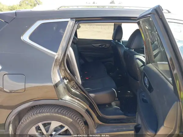 5N1AT2MV0GC740827 2016 NISSAN ROGUE - Image 8