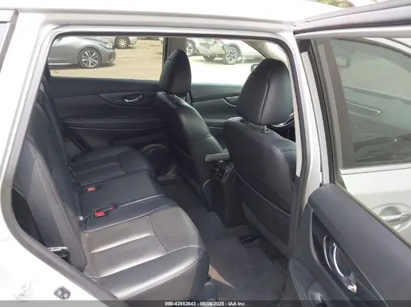 5N1AT2MV0GC759118 2016 NISSAN ROGUE - Image 8
