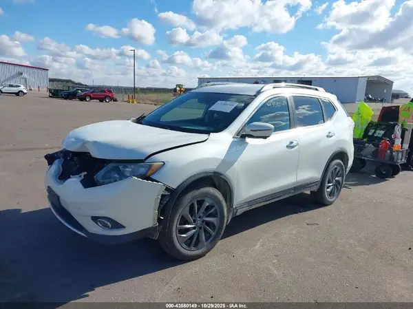 5N1AT2MV0GC761676 2016 NISSAN ROGUE - Image 2