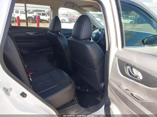 5N1AT2MV0GC761676 2016 NISSAN ROGUE - Image 8