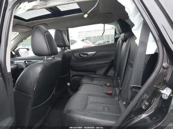 5N1AT2MV0GC783676 2016 NISSAN ROGUE - Image 8