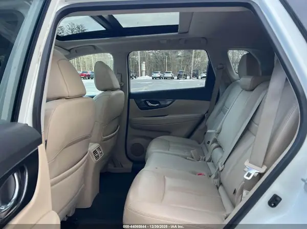 5N1AT2MV0GC832715 2016 NISSAN ROGUE - Image 8