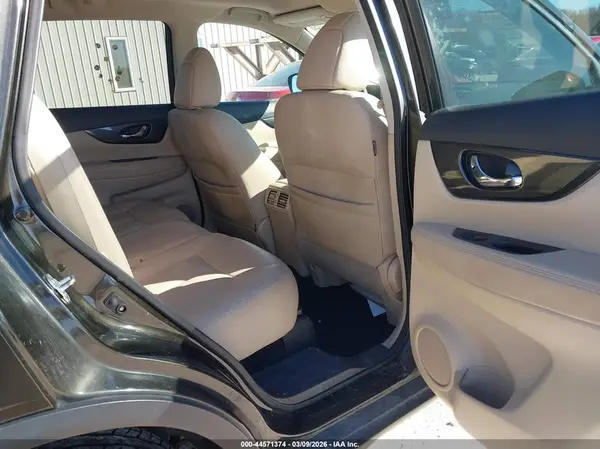 5N1AT2MV0GC832925 2016 NISSAN ROGUE - Image 8