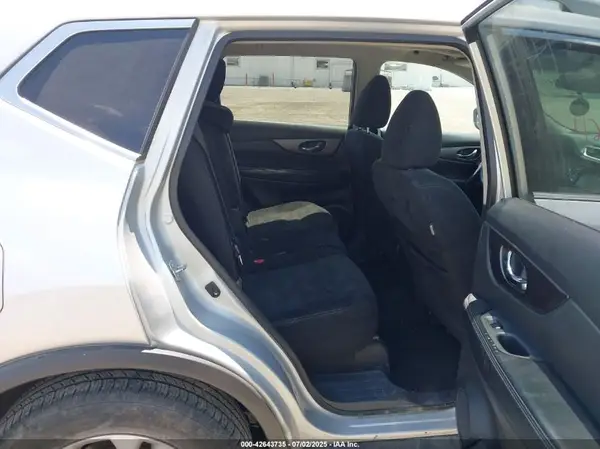 5N1AT2MV0GC899556 2016 NISSAN ROGUE - Image 8