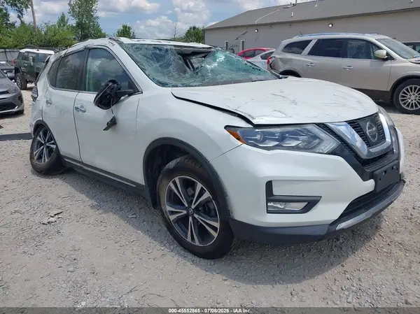 5N1AT2MV0HC732339 2017 NISSAN ROGUE - Image 1