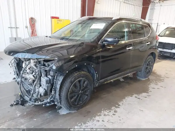 5N1AT2MV0HC736388 2017 NISSAN ROGUE - Image 2