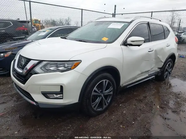 5N1AT2MV0HC743874 2017 NISSAN ROGUE - Image 2