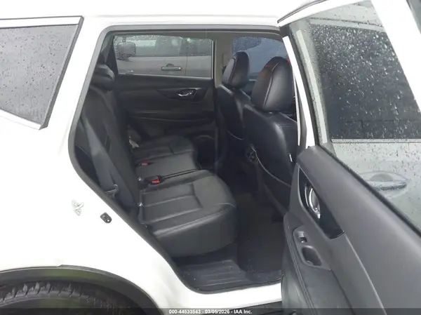 5N1AT2MV0HC743874 2017 NISSAN ROGUE - Image 8