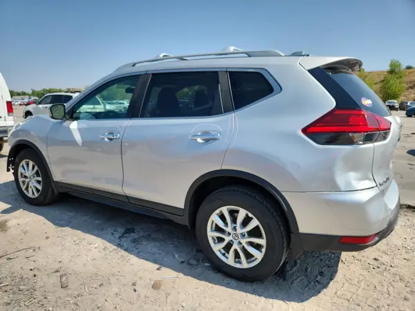 5N1AT2MV0HC744913 2017 NISSAN ROGUE - Image 2