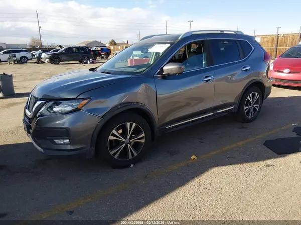 5N1AT2MV0HC746838 2017 NISSAN ROGUE - Image 2
