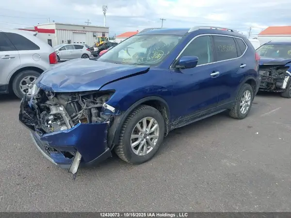 5N1AT2MV0HC747536 2017 NISSAN ROGUE - Image 2