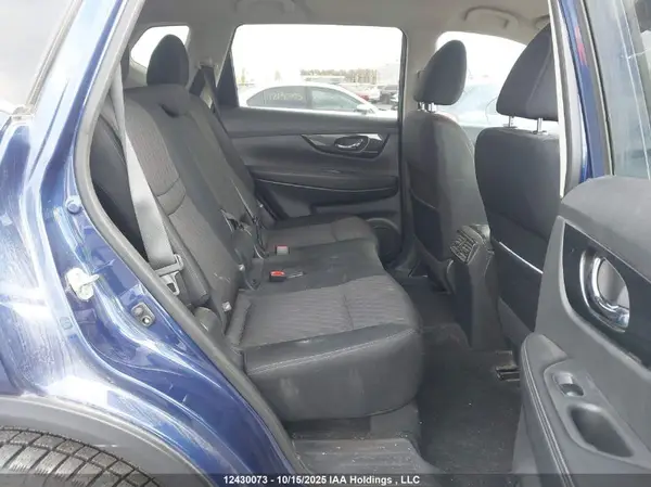 5N1AT2MV0HC747536 2017 NISSAN ROGUE - Image 8