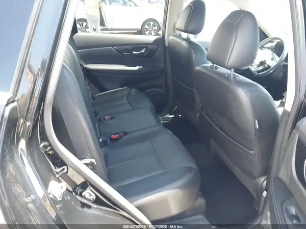 5N1AT2MV0HC751523 2017 NISSAN ROGUE - Image 8