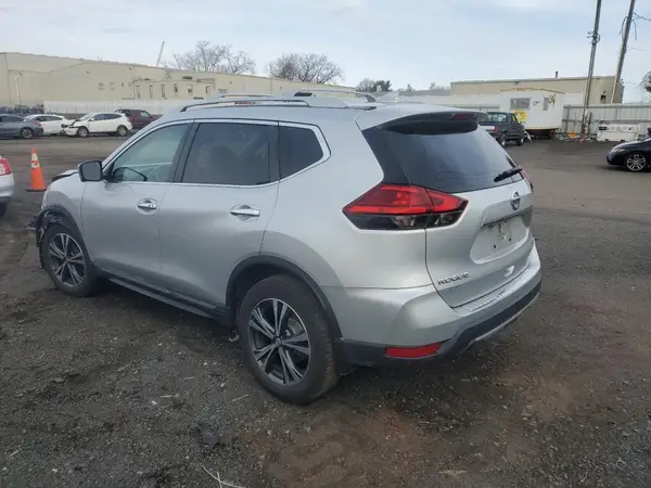 5N1AT2MV0HC753207 2017 NISSAN ROGUE - Image 2
