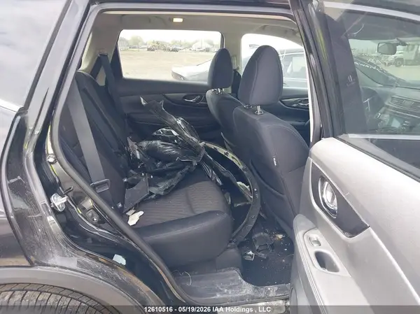 5N1AT2MV0HC756091 2017 NISSAN ROGUE - Image 8