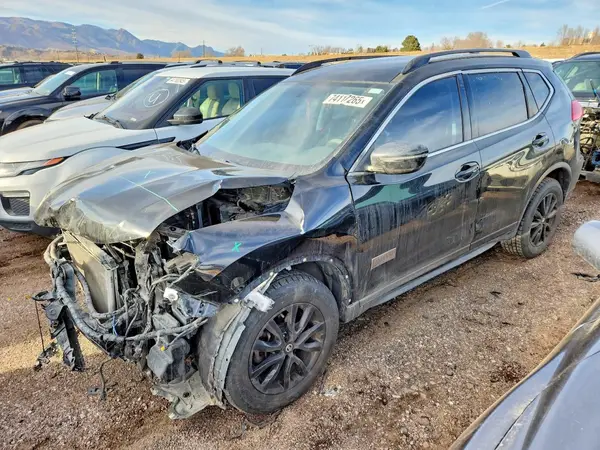5N1AT2MV0HC756897 2017 NISSAN ROGUE - Image 1