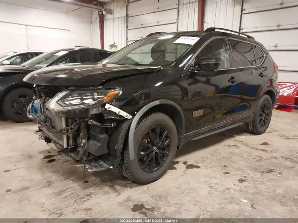 5N1AT2MV0HC757919 2017 NISSAN ROGUE - Image 2