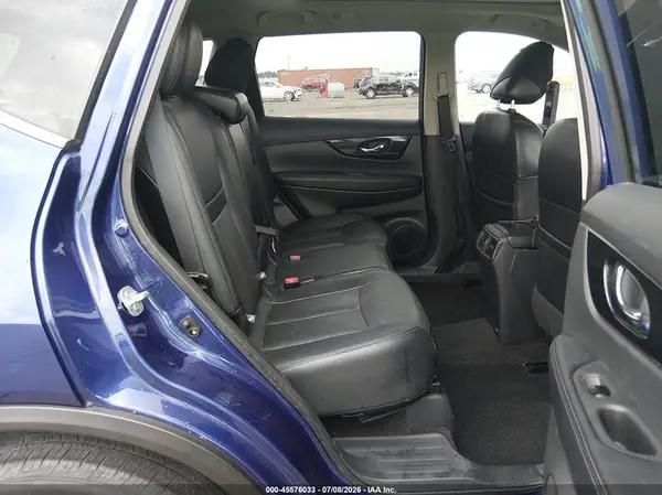 5N1AT2MV0HC762344 2017 NISSAN ROGUE - Image 8