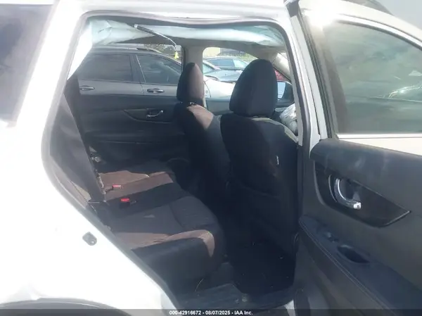 5N1AT2MV0HC766913 2017 NISSAN ROGUE - Image 8