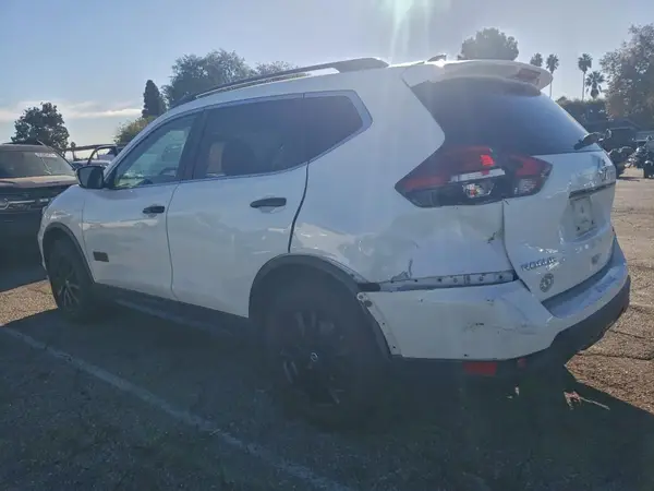 5N1AT2MV0HC767284 2017 NISSAN ROGUE - Image 2