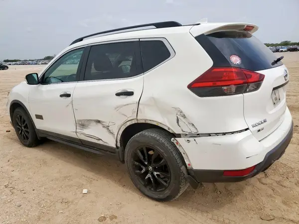 5N1AT2MV0HC767494 2017 NISSAN ROGUE - Image 2