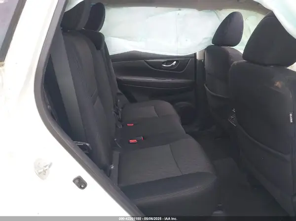 5N1AT2MV0HC770797 2017 NISSAN ROGUE - Image 8