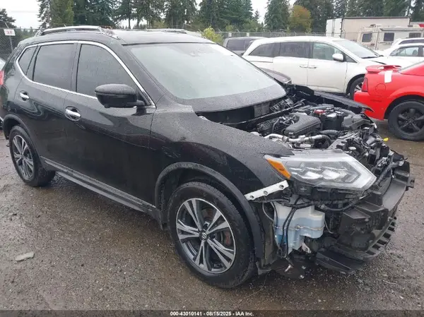 5N1AT2MV0HC772288 2017 NISSAN ROGUE - Image 1