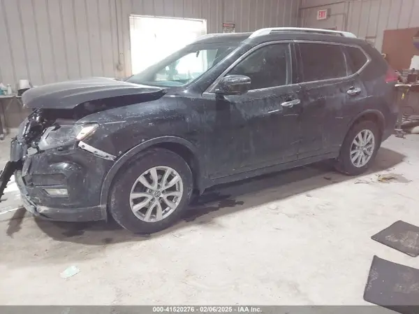 5N1AT2MV0HC777894 2017 NISSAN ROGUE - Image 2