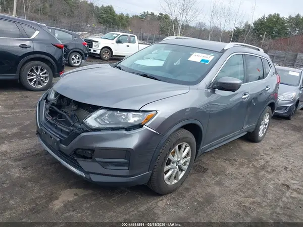 5N1AT2MV0HC780763 2017 NISSAN ROGUE - Image 2