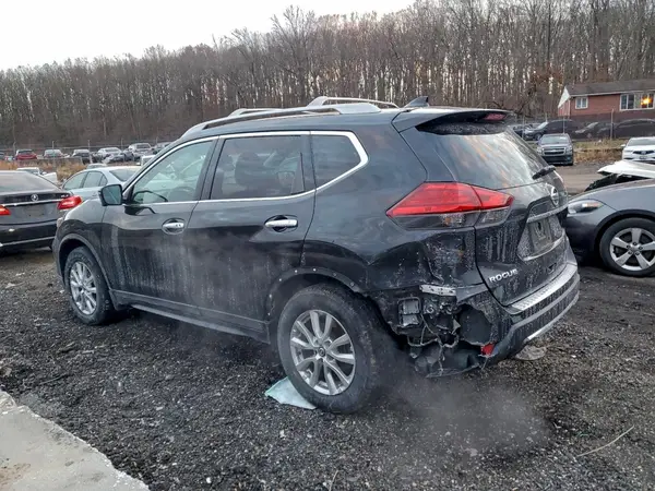 5N1AT2MV0HC781427 2017 NISSAN ROGUE - Image 2